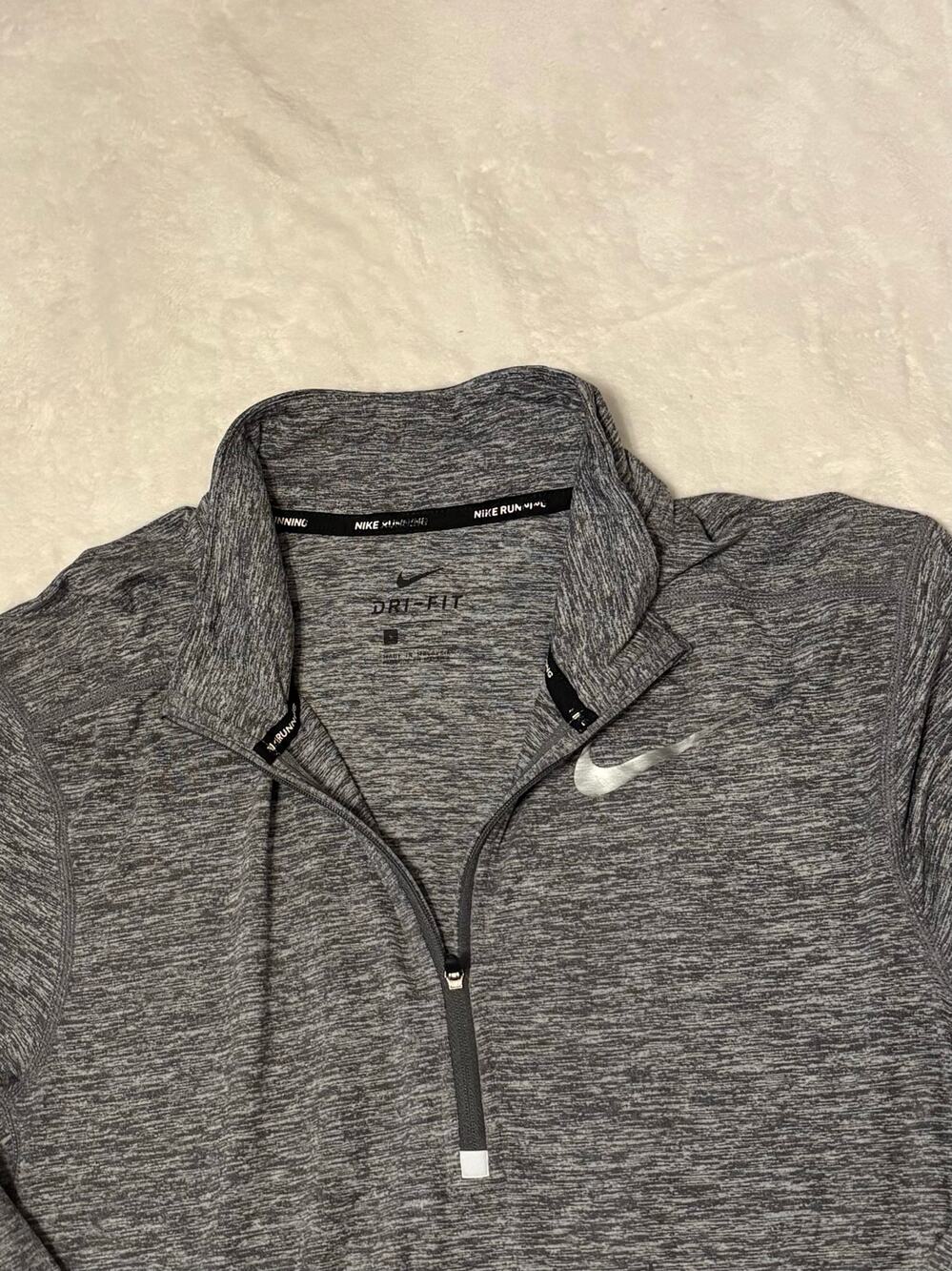 Men’s Nike running dry fit long sleeve. Size small. Grey